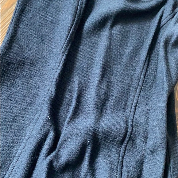 St. John Collection Size 2 - Picture 3 of 3